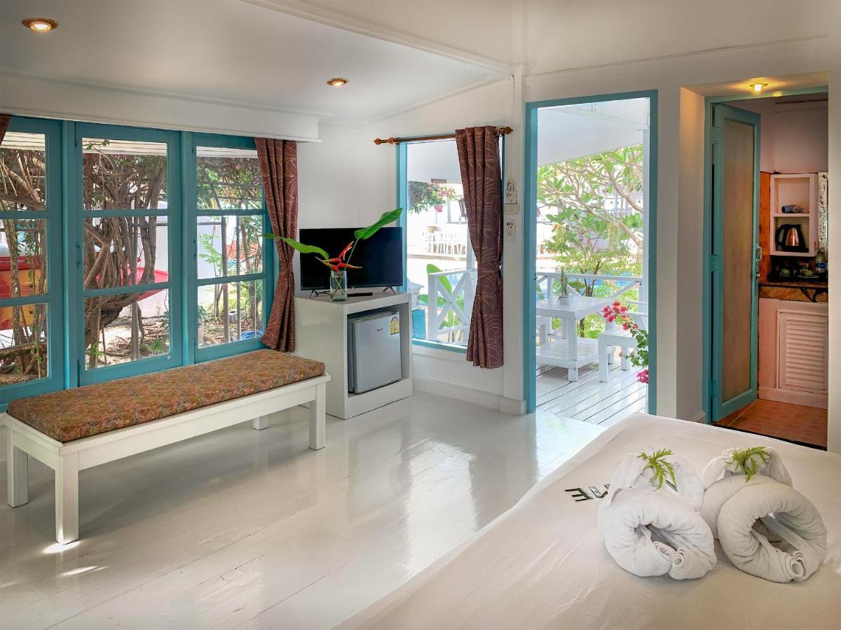 Sand Sea Beach Resort Ламаи-Бич Экстерьер фото